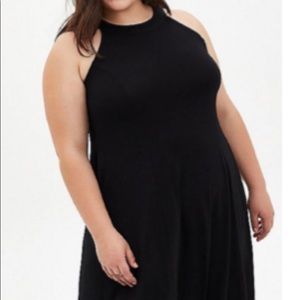 Torrid BLK Trapeze Dreas Size 6